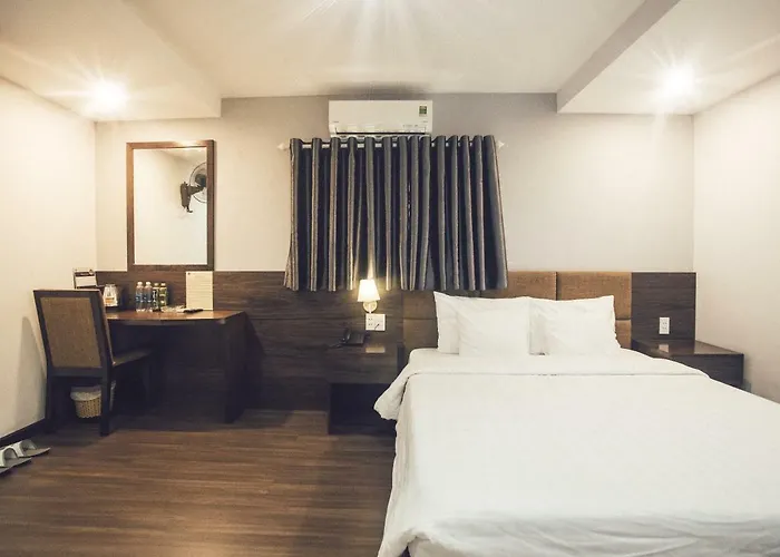 Lee Hotel